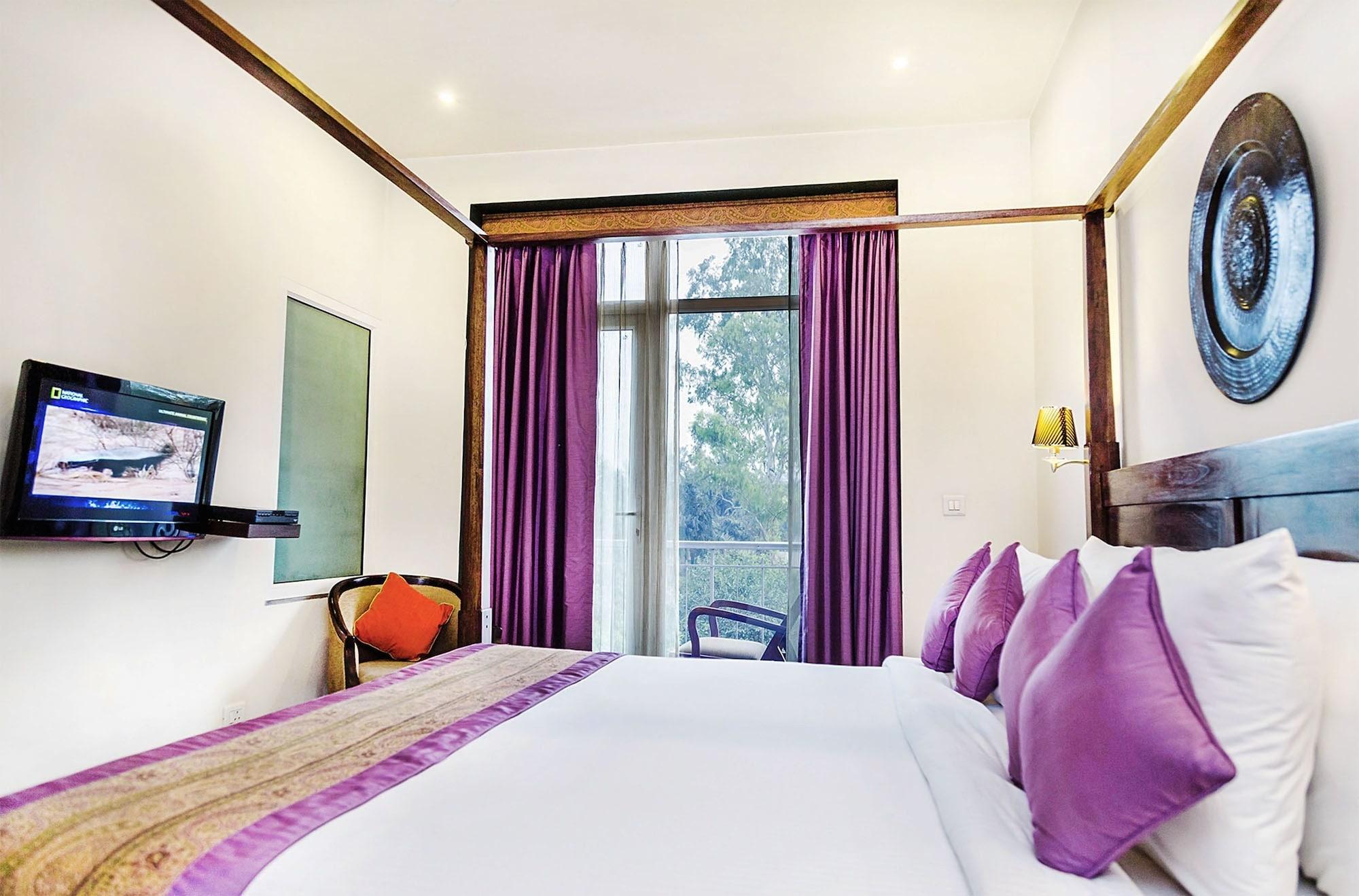 Hotel Mantra Amaltas Nueva Delhi Exterior foto