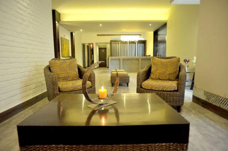 Hotel Mantra Amaltas Nueva Delhi Exterior foto